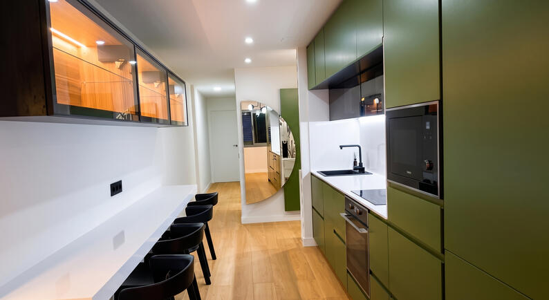Cocina y zona de barra